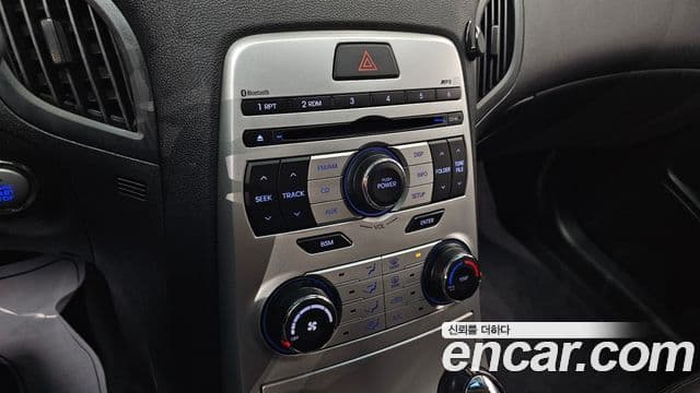 Hyundai Genesis купе 200 турбо D, 2010 19