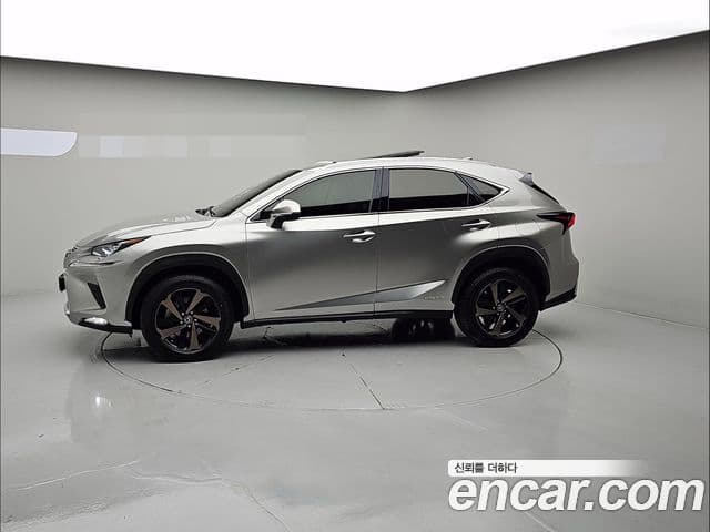 Lexus NX300h Executive, 2021 2