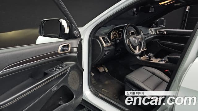 Jeep Grand Cherokee WK2, 2014 11