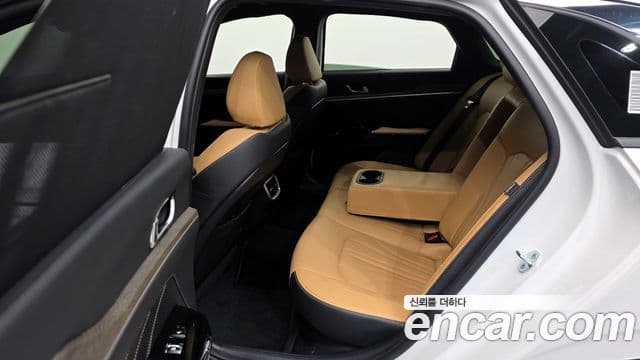 Kia K5 гибрид 3세대 Signature, 2022 20