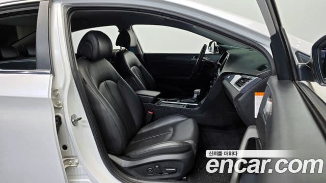 Hyundai LF Sonata гибрид Premium, 2016 10