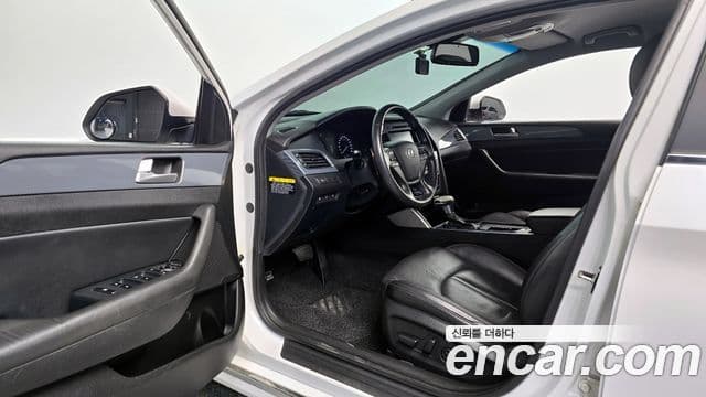 Hyundai LF Sonata гибрид Premium, 2016 11