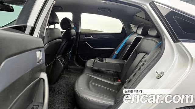 Hyundai LF Sonata гибрид Premium, 2016 12