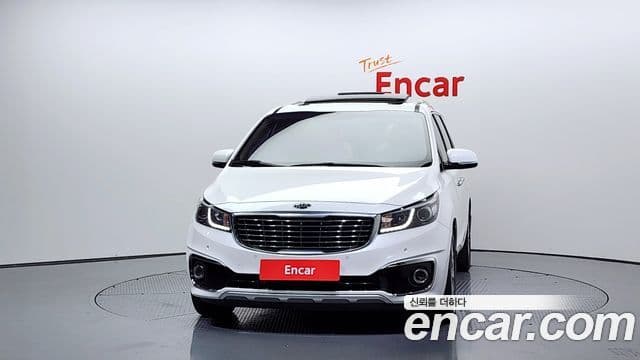 Kia All New Carnival VIP, 2016 3