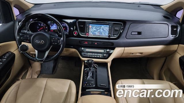 Kia All New Carnival VIP, 2016 7