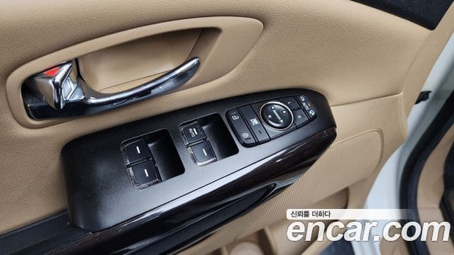 Kia All New Carnival VIP, 2016 18