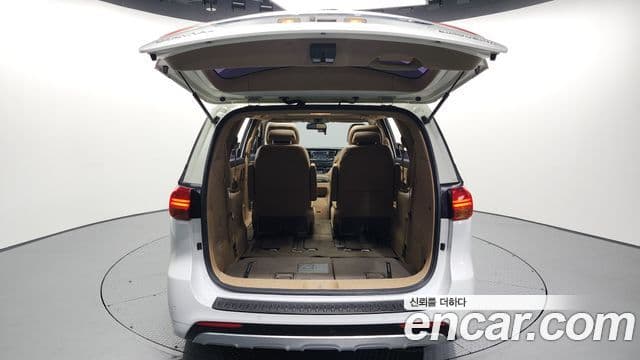 Kia All New Carnival VIP, 2016 20