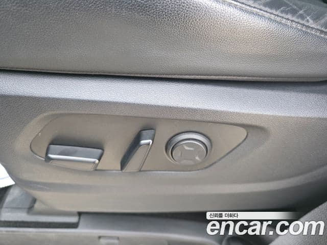 Hyundai Staria Prestige Camper 11인승, 2023 17