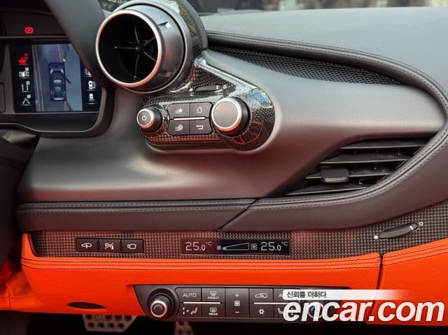 Ferrari F8 스파이더 3.9 V8, 2021 11