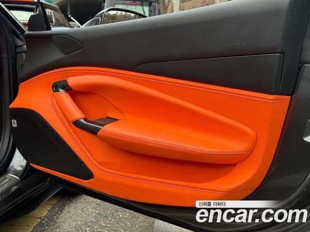 Ferrari F8 스파이더 3.9 V8, 2021 13