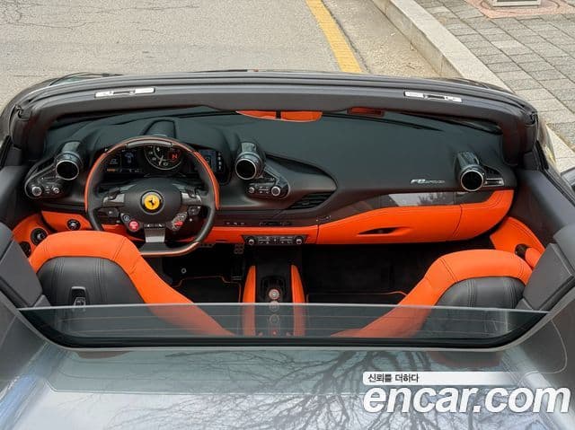 Ferrari F8 스파이더 3.9 V8, 2021 16