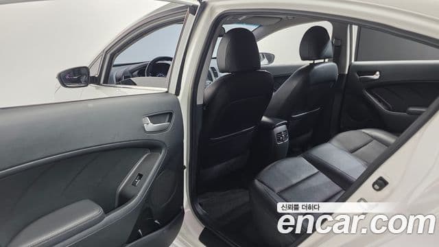 Kia K3 Luxury, 2015 18