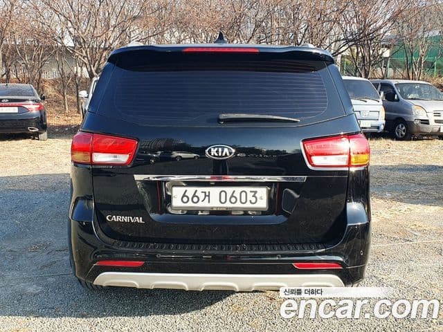Kia All New Carnival Noblesse, 2016 7