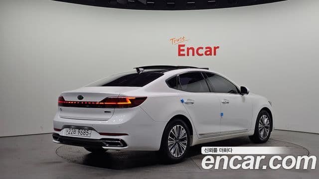 Kia K7 Premier гибрид Signature, 2020 2