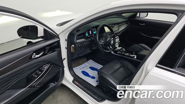 Kia K7 Premier гибрид Signature, 2020 10