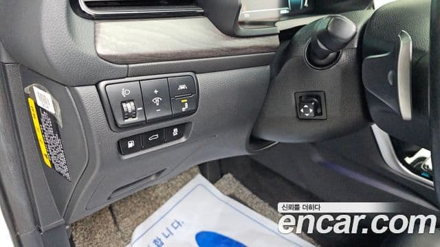 Kia K7 Premier гибрид Signature, 2020 12