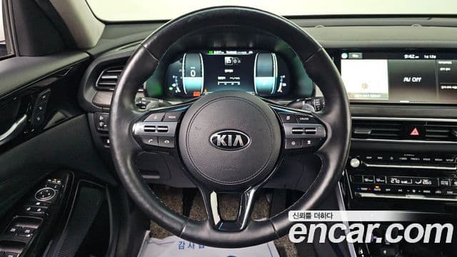 Kia K7 Premier гибрид Signature, 2020 13