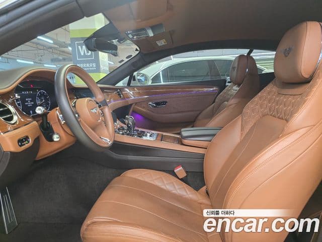 Bentley Continental GT 3세대 4.0 GT, 2020 10