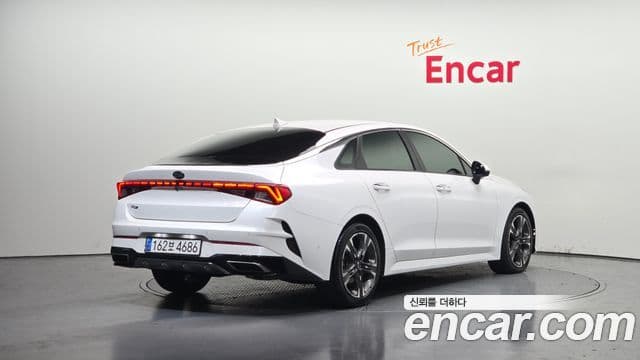 Kia K5 3세대 Signature, 2021 2