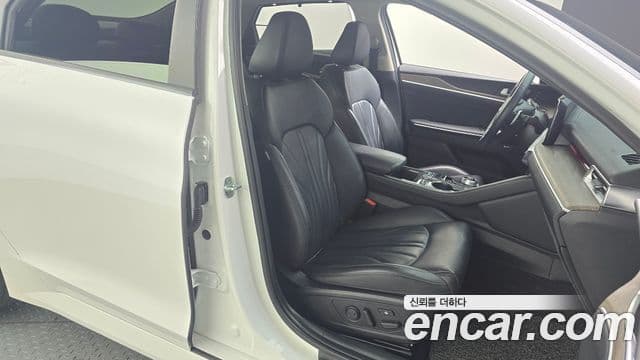 Kia K5 3세대 Signature, 2021 12