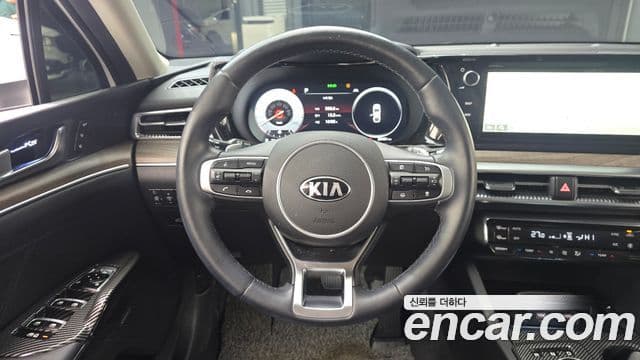 Kia K5 3세대 Signature, 2021 13