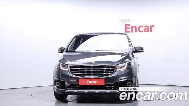 Kia All New Carnival VIP, 2016 3