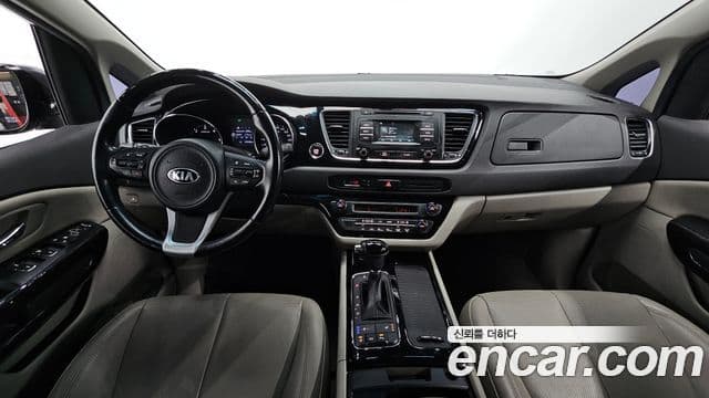 Kia All New Carnival VIP, 2016 7