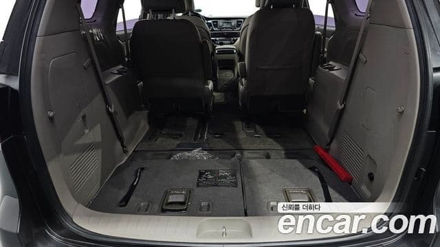 Kia All New Carnival VIP, 2016 20