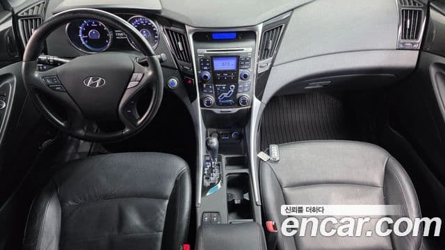 Hyundai YF Sonata LPI Premier(для людей с инвалидностью), 2011 7