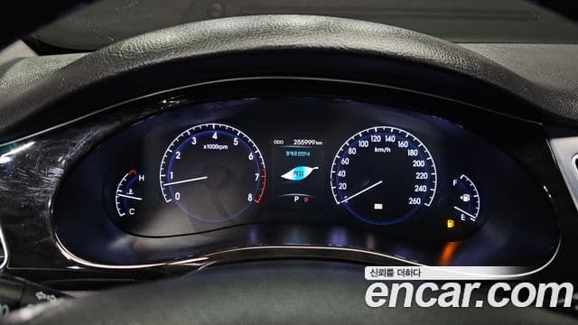Hyundai Genesis Special, 2013 8