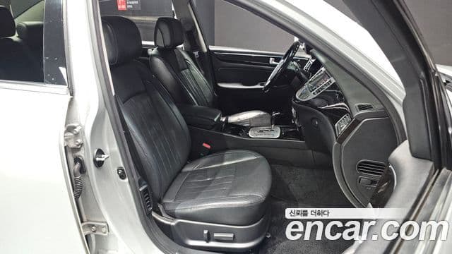 Hyundai Genesis Special, 2013 10