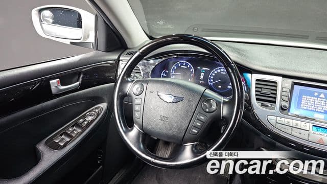 Hyundai Genesis Special, 2013 13