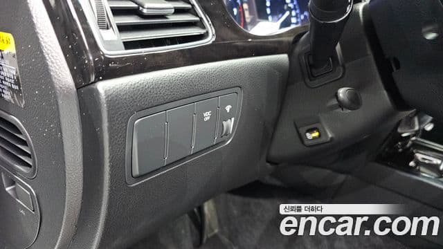 Hyundai Genesis Special, 2013 16