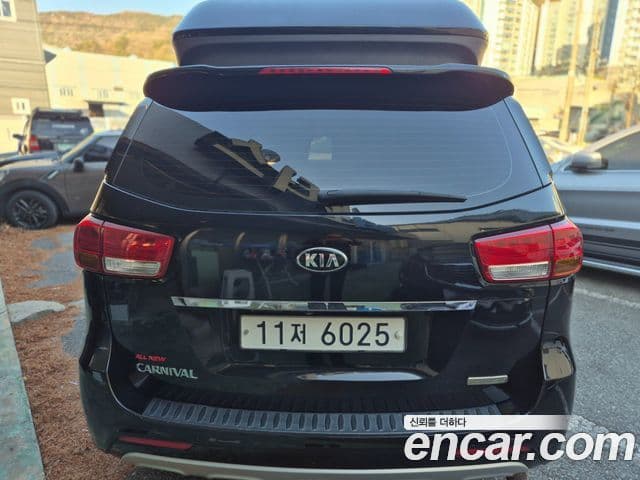 Kia All New Carnival Prestige, 2016 4