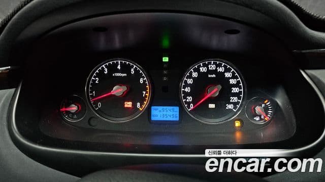 Hyundai The / новый Luxury Grandeur LPI Q270 Standard, 2011 8