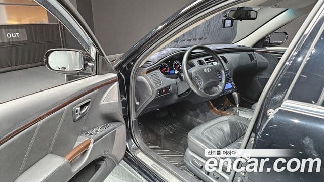 Hyundai The / новый Luxury Grandeur LPI Q270 Standard, 2011 11