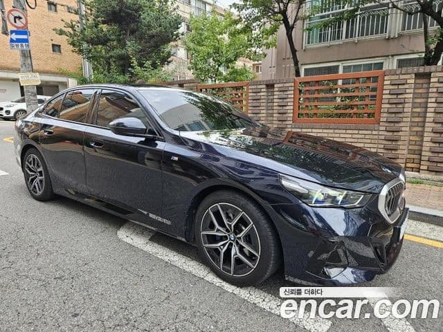 BMW 5시리즈 (G60) 520i M Sport, 2024 3