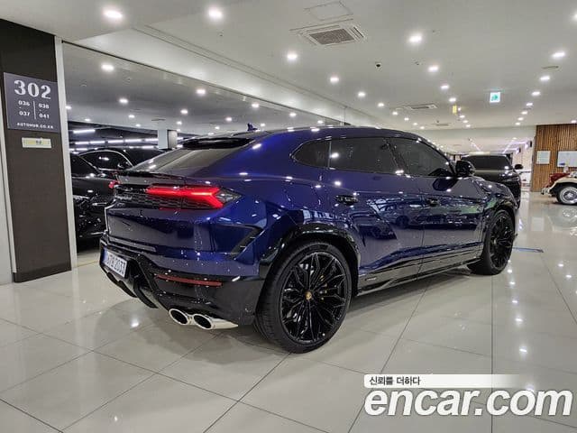 Lamborghini Urus 4.0 V8 SE, 2025 2