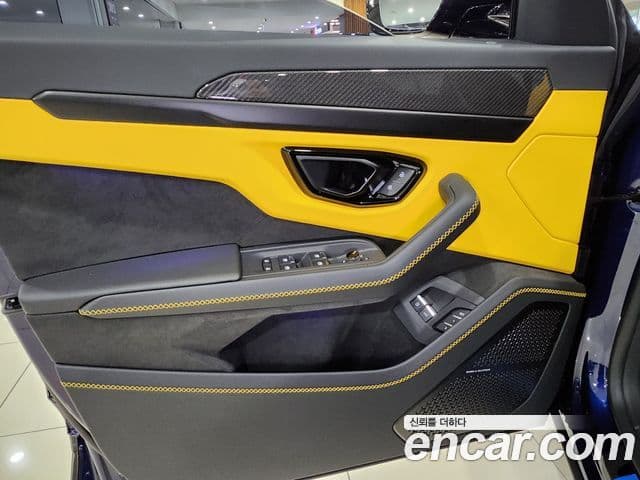 Lamborghini Urus 4.0 V8 SE, 2025 16