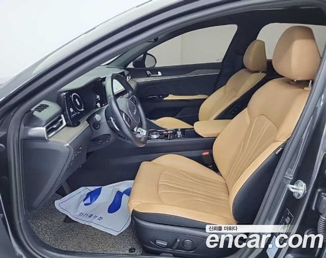 Kia K5 3세대 Signature, 2022 11