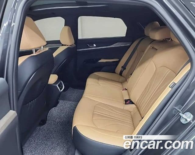 Kia K5 3세대 Signature, 2022 12