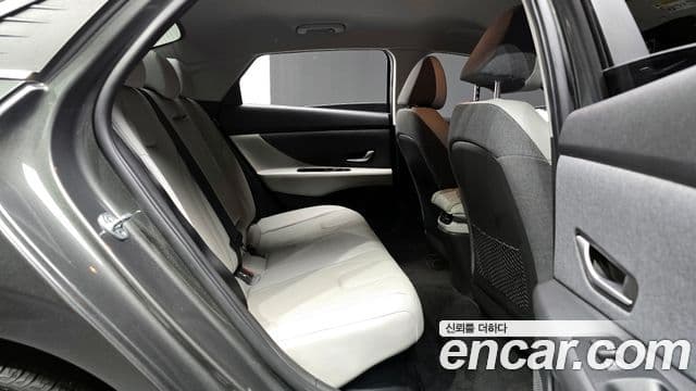 Hyundai Avante гибрид (CN7) Inspiration, 2022 12