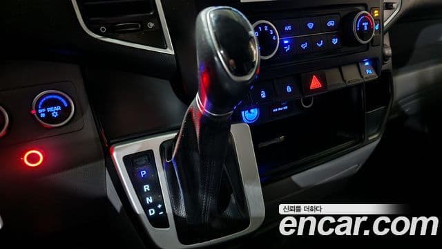 Hyundai 쏠라티 Deluxe, 2018 9