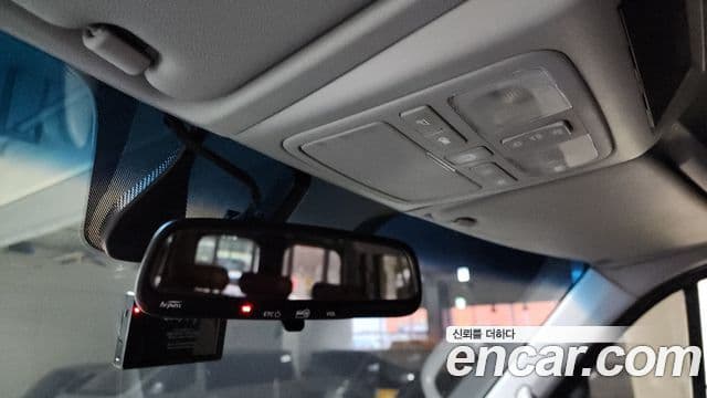 Hyundai 쏠라티 Deluxe, 2018 16