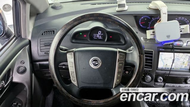 KG모빌리티(SsangYong) Korando 투리스모 2WD GT 9인승, 2014 13