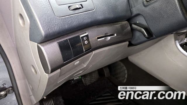 KG모빌리티(SsangYong) Korando 투리스모 2WD GT 9인승, 2014 17