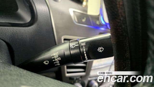 KG모빌리티(SsangYong) Korando 투리스모 2WD GT 9인승, 2014 19