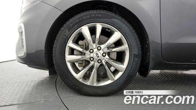 Kia The / новый New Carnival Special, 2019 все фото