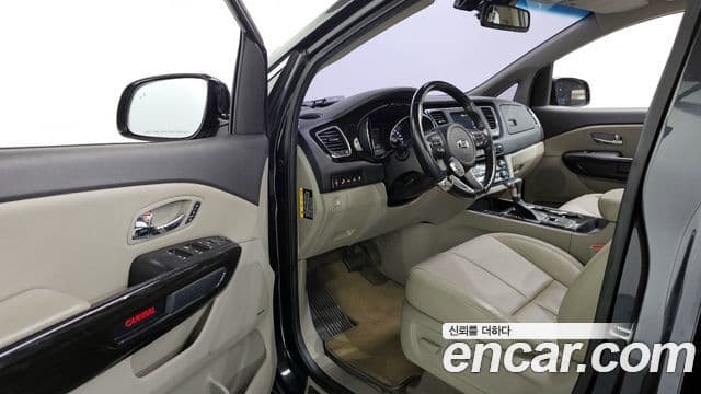 Kia The / новый New Carnival Special, 2019 11