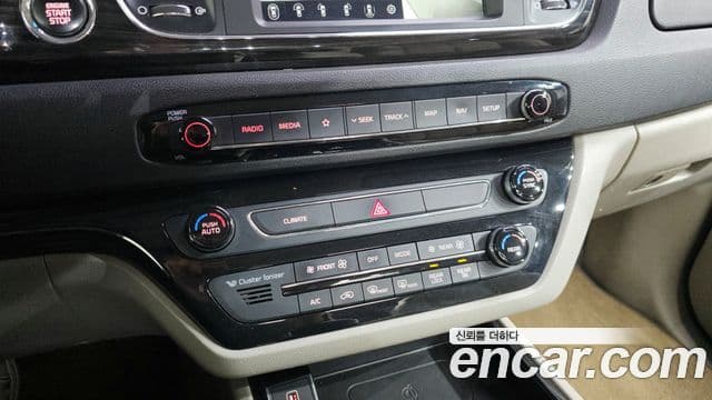 Kia The / новый New Carnival Special, 2019 17